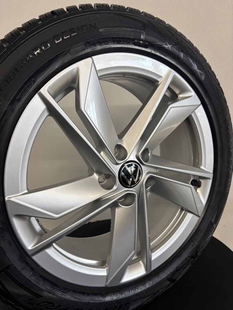 NIEUWE 18” VW T-Roc II velgen + NWE winterbanden, Auto-onderdelen, Banden en Velgen, Ophalen, 18 inch, Velg(en), Nieuw