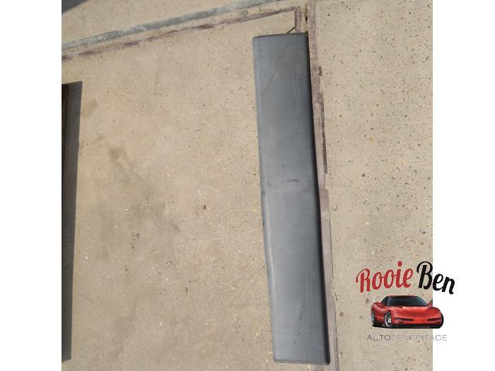Zijpaneel Bekleding links-achter van een Renault Trafic, Gebruikt, -, Renault, -