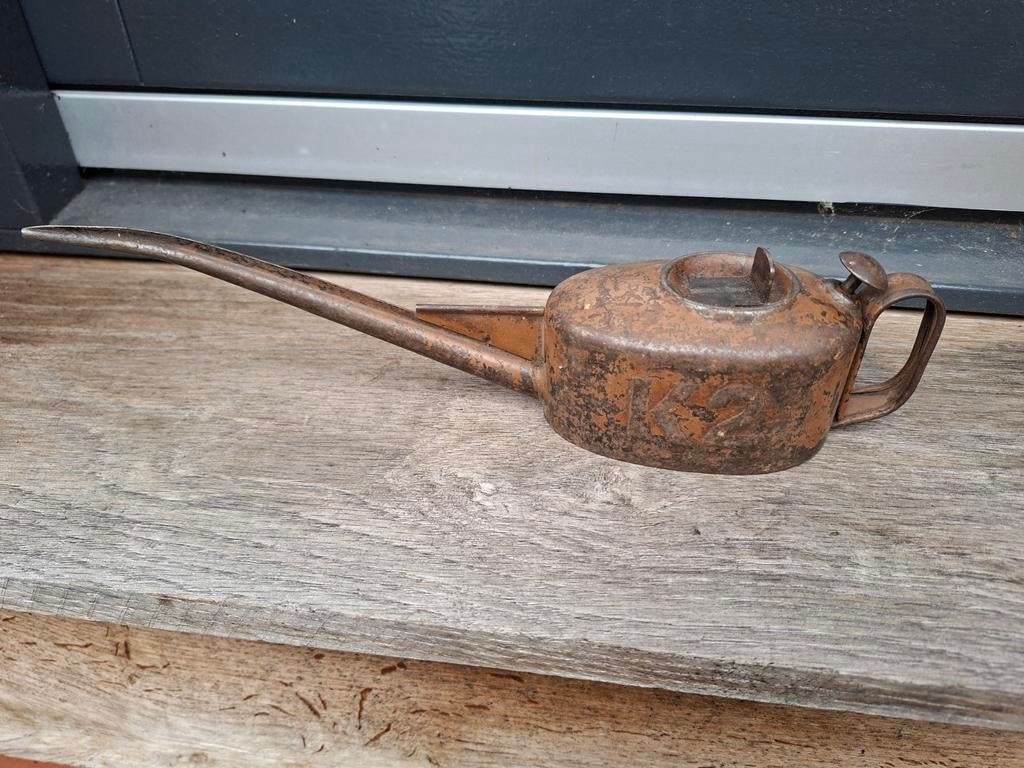 K2 duitse voorruit olie kan., Verzamelen, Kist of Geocache, ., Overige soorten, Ophalen of Verzenden