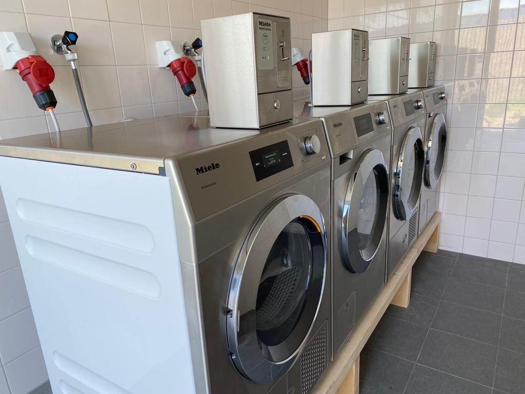Miele Professional automaten met contacloos betaalsysteem, Witgoed en Apparatuur, Wasmachines, Ophalen, Gebruikt, Voorlader