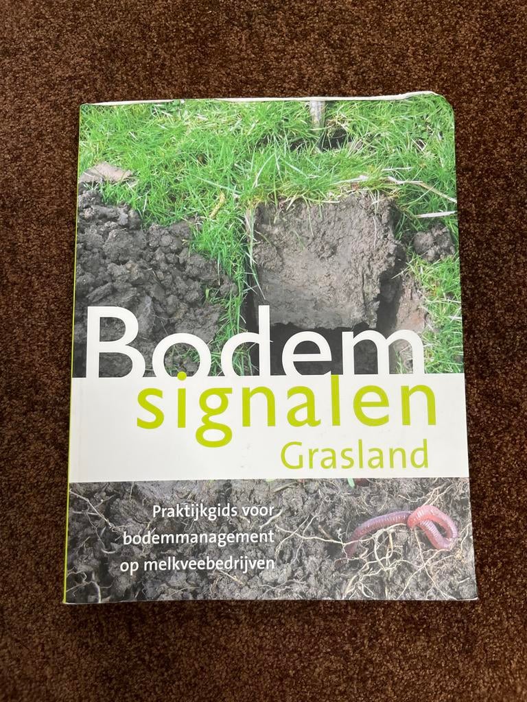 Bodemkunde Boek - Grasland, Boeken, Ophalen of Verzenden, Gelezen, Overige onderwerpen
