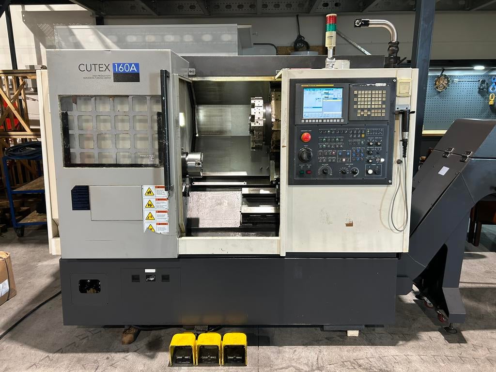 Hwacheon CUTEX-160A CNC Draaibank WEINIG UREN!!!, Doe-het-zelf en Verbouw, Ophalen, Gebruikt, Metaaldraaibank, Minder dan 500 mm