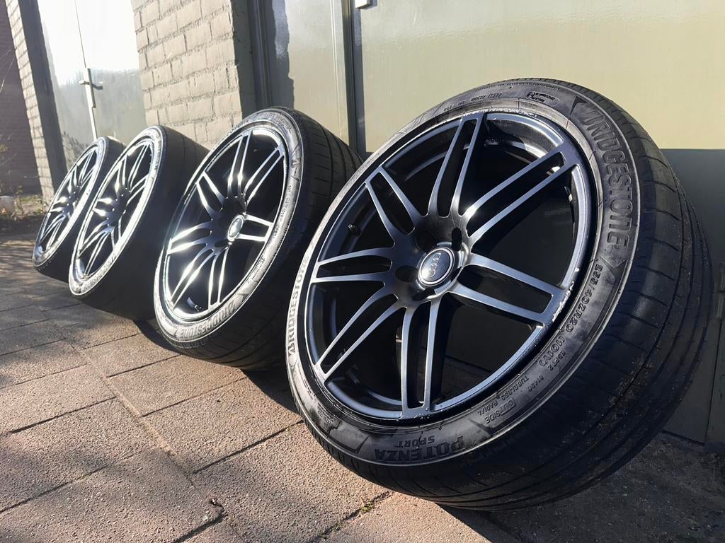 Originele Audi RS4 OEM velgen 20 inch! Incl. Zomerbanden!, Ophalen, 255 mm, Banden en Velgen, 20 inch