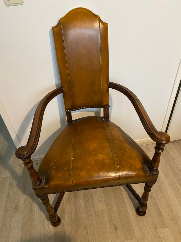 Leren stoel met armleuningen, Huis en Inrichting, Gebruikt, Bruin, Ophalen of Verzenden, Eén