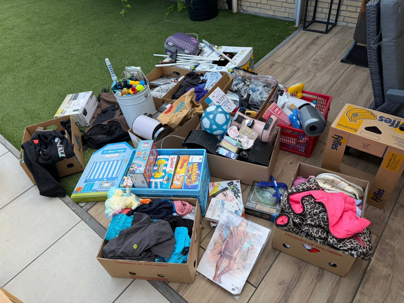 Rommelmarkt spullen 12 dozen voor 25 euro, Diversen, Rommelmarktspullen, Ophalen, Zo goed als nieuw