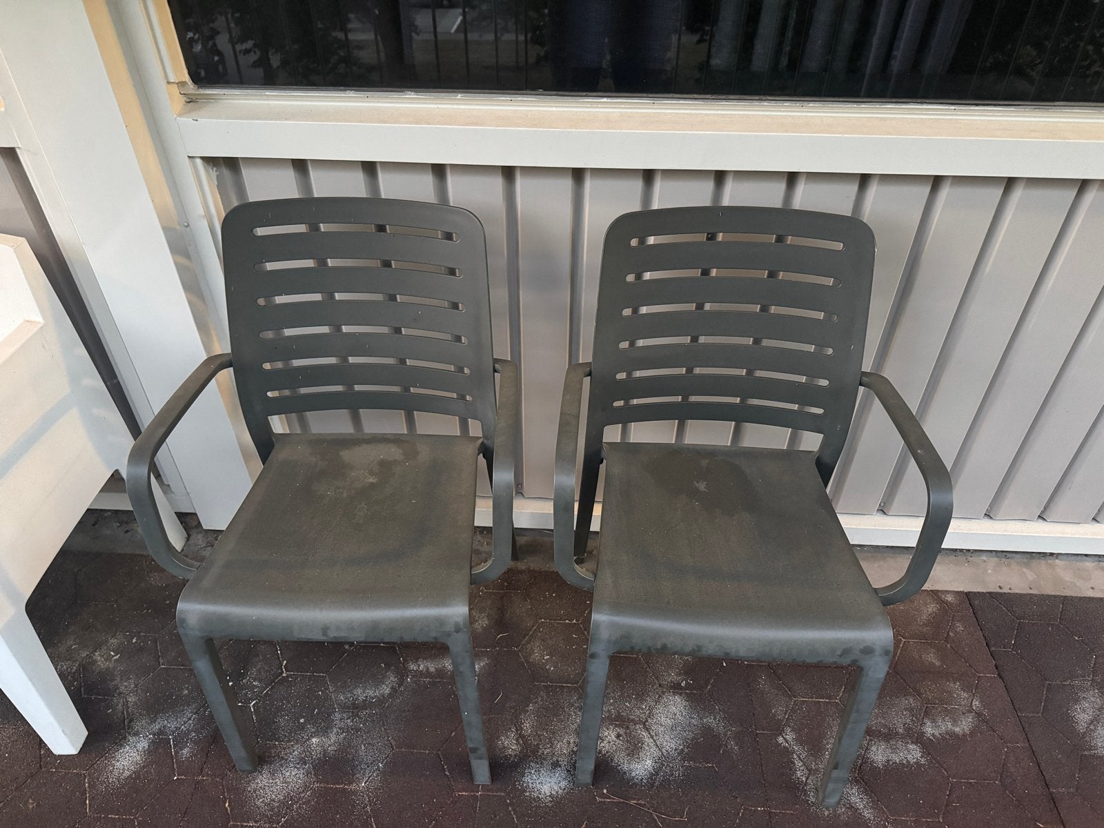 2x Allibert Charlotte City tuinstoelen -  antraciet, Tuin en Terras, Tuinstoelen, Ophalen, Gebruikt, Kunststof, Stapelbaar
