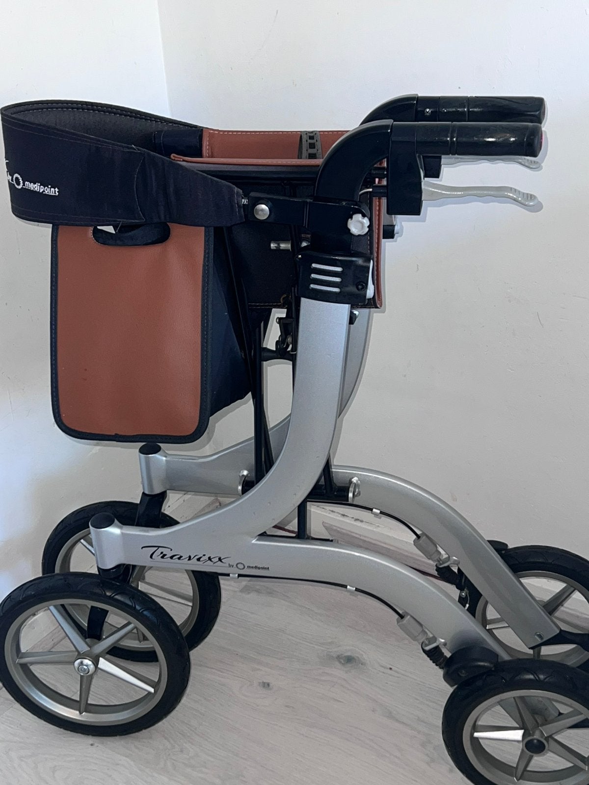 Travixx de luxe rollator, Diversen, Rollators, Ophalen of Verzenden, Opvouwbaar, Zo goed als nieuw