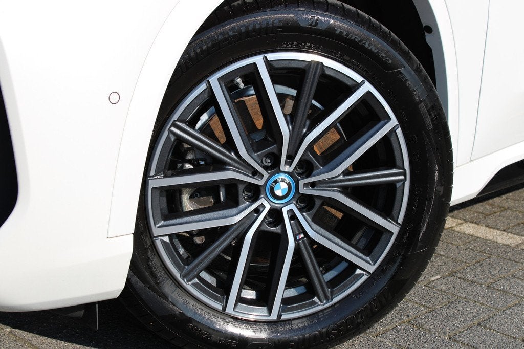BMW X1 xDrive25e M Sport Automaat / M Adaptief onderstel / S, 136 pk, Gebruikt, Zwart, Met garantie (alle)