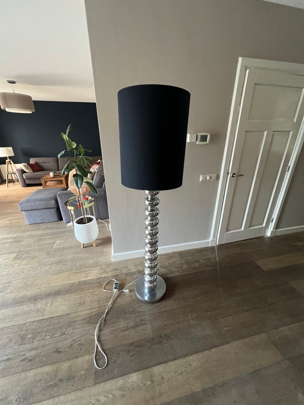 Stijlvolle vloerlamp (met dimmer) met zwarte kap, Ophalen, Gebruikt, E27 (groot), Metaal