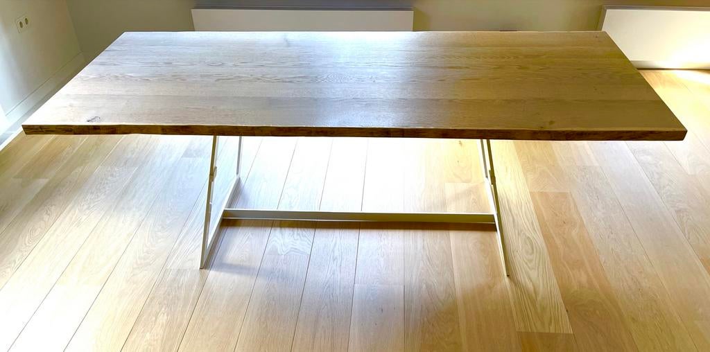 Massief eikenhouten eettafel met metalen onderstel, Huis en Inrichting, Tafels | Eettafels, Ophalen, Eikenhout, 50 tot 100 cm