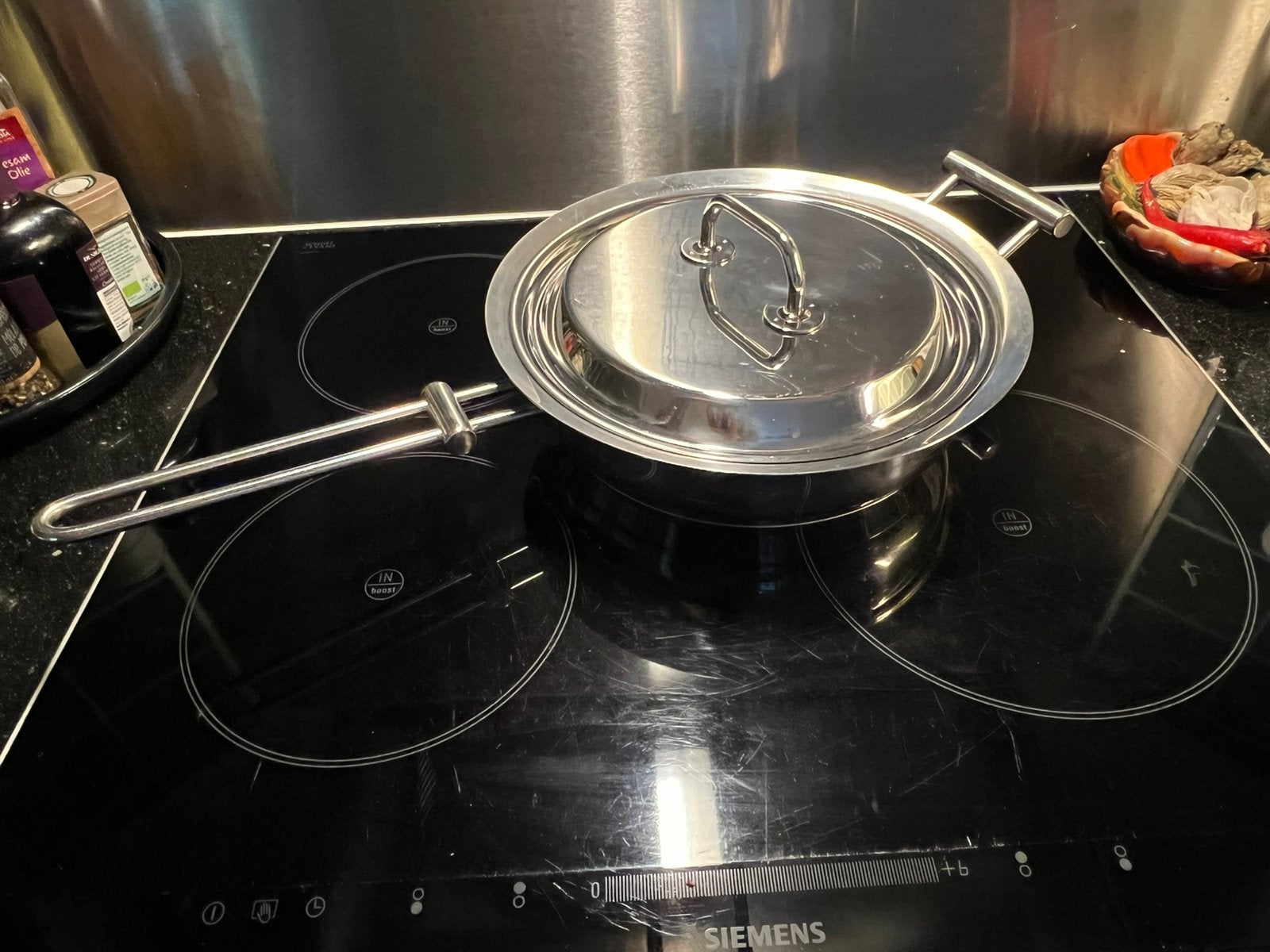 t.k.Ventura Belgium RVS hapjespan+deksel  25cm INDUCTIE, Huis en Inrichting, Keuken | Potten en Pannen, Ophalen, Zo goed als nieuw
