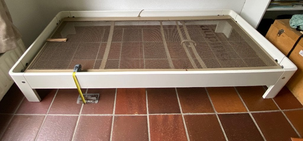 Auping 1 persoonsbed wit 2 m lang, 80 cm breed, 34 cm hoog, Huis en Inrichting, Slaapkamer | Bedden, Ophalen, Strak, Gebruikt