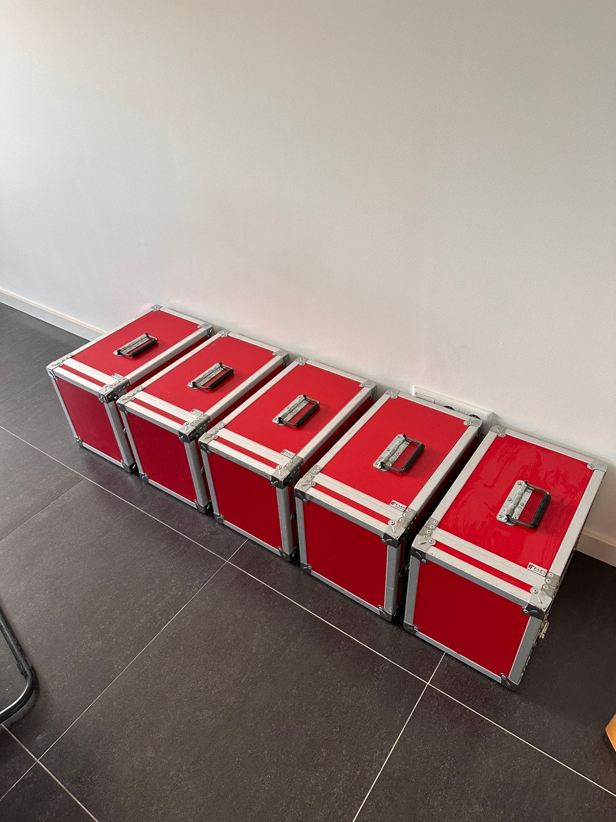 5x Faes rode flightcases, Ophalen, Gebruikt, Overige instrumenten, Flightcase