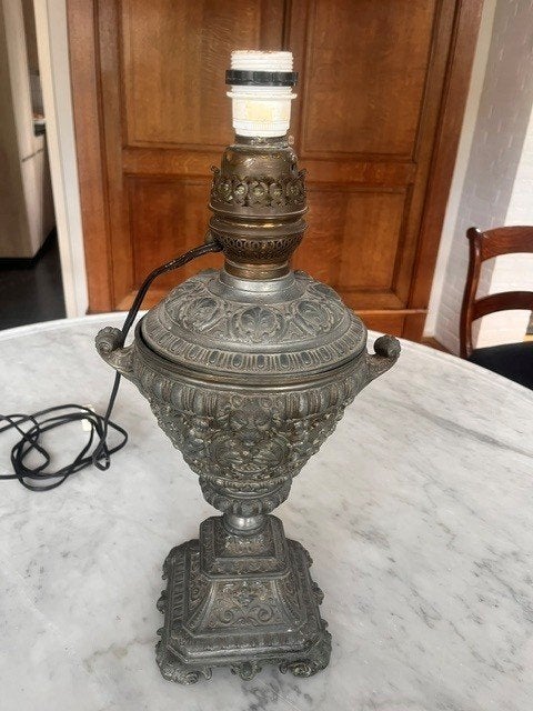 ANTIEKE GIETIJZEREN LAMPENVOET, Antiek en Kunst, Ophalen of Verzenden