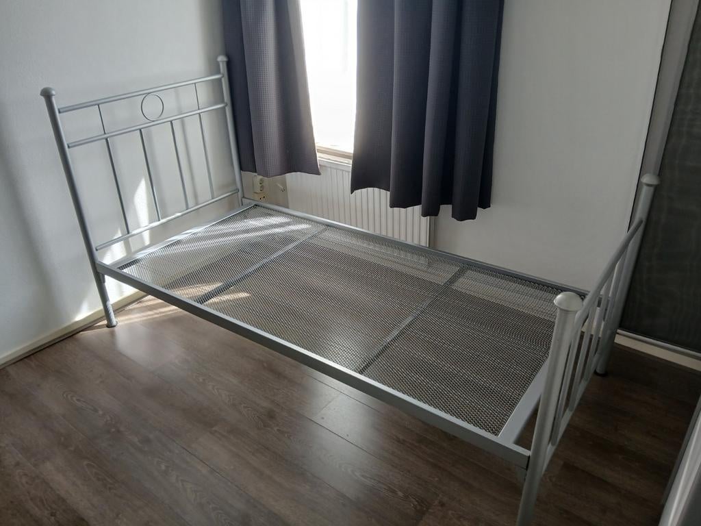 Eenpersoons bed, Ophalen of Verzenden, Eenpersoons, Hout, 90 cm