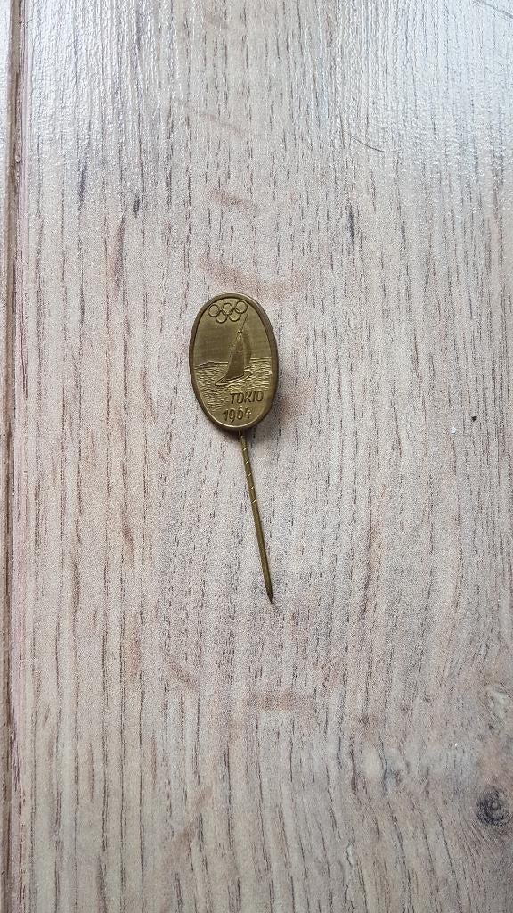 Speldje Olympische spelen Tokio 1964, Verzamelen, Speldjes, Pins en Buttons, Ophalen of Verzenden, Zo goed als nieuw, Sport, Speldje of Pin