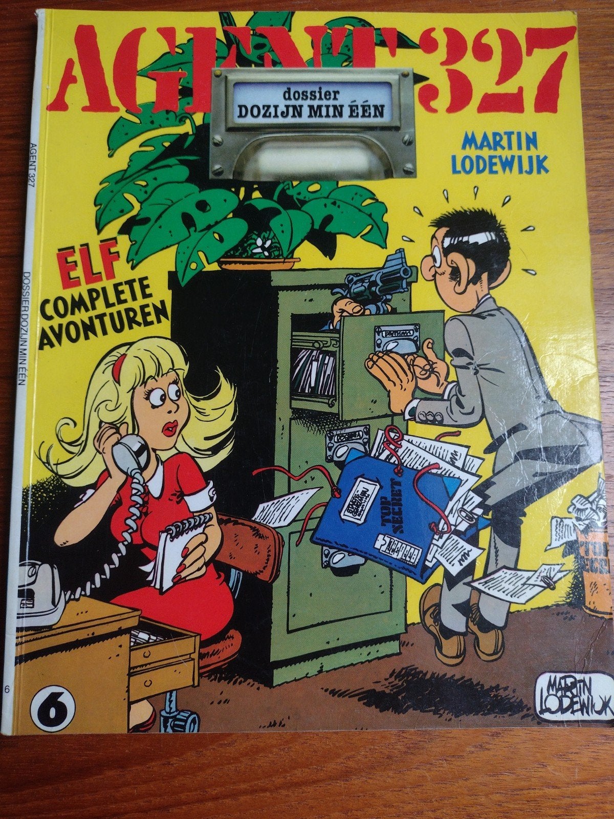 Agent 327 - Dossier Dozijn Min Eén - Martin Lodewijk, Boeken, Eén stripboek, Ophalen of Verzenden, Gelezen, Martin Lodewijk