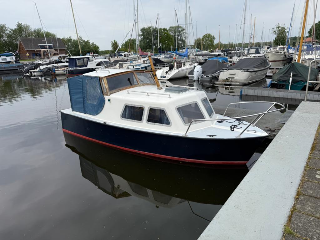 Kajuitboot 6 meter, Watersport en Boten, Motorboten en Motorjachten, Kajuitboot, Ophalen, Buitenboordmotor, Toilet