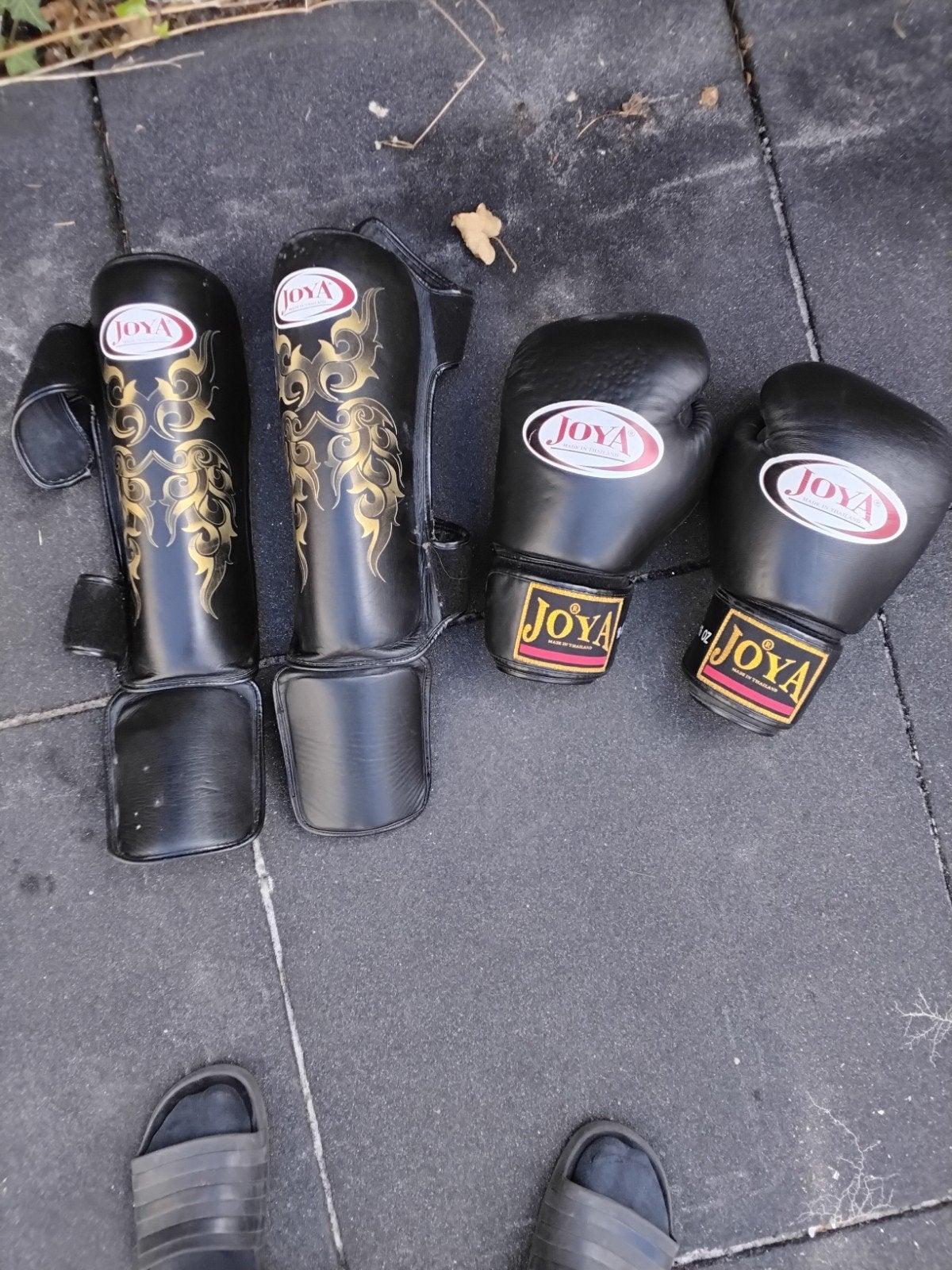 Joya bokshandschoenen en scheenbeschermers - 16 OZ, Ophalen of Verzenden, Zo goed als nieuw, Vechtsportmateriaal