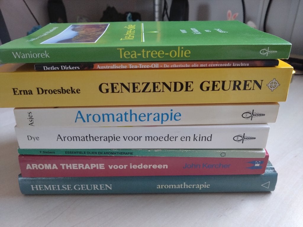aromatherapie, Achtergrond en Informatie, Ophalen of Verzenden, Zo goed als nieuw, Overige onderwerpen