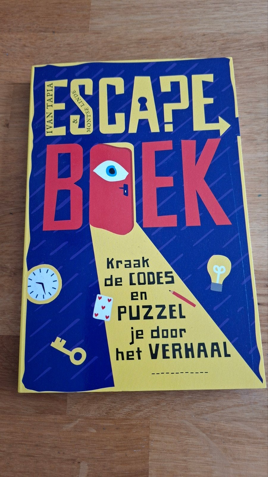 Ivan Tapia - Escape boek Kraak de Codes, Boeken, Kinderboeken | Jeugd | 10 tot 12 jaar, Ophalen of Verzenden, Zo goed als nieuw