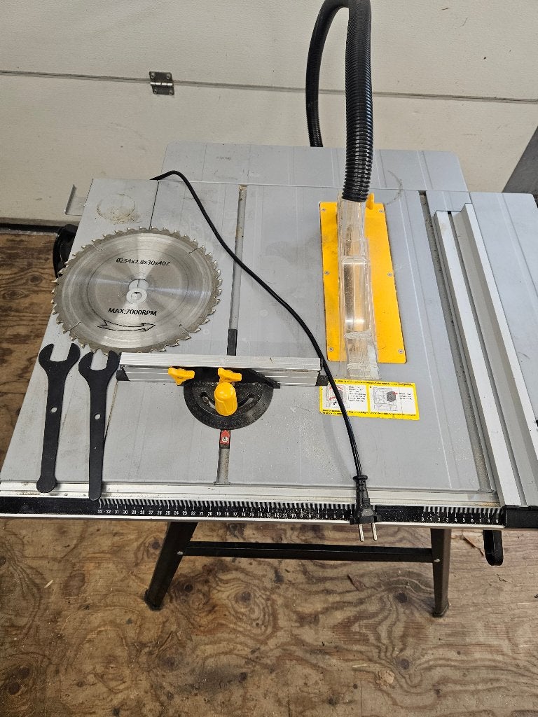 Foto 2 van Zaagtafel