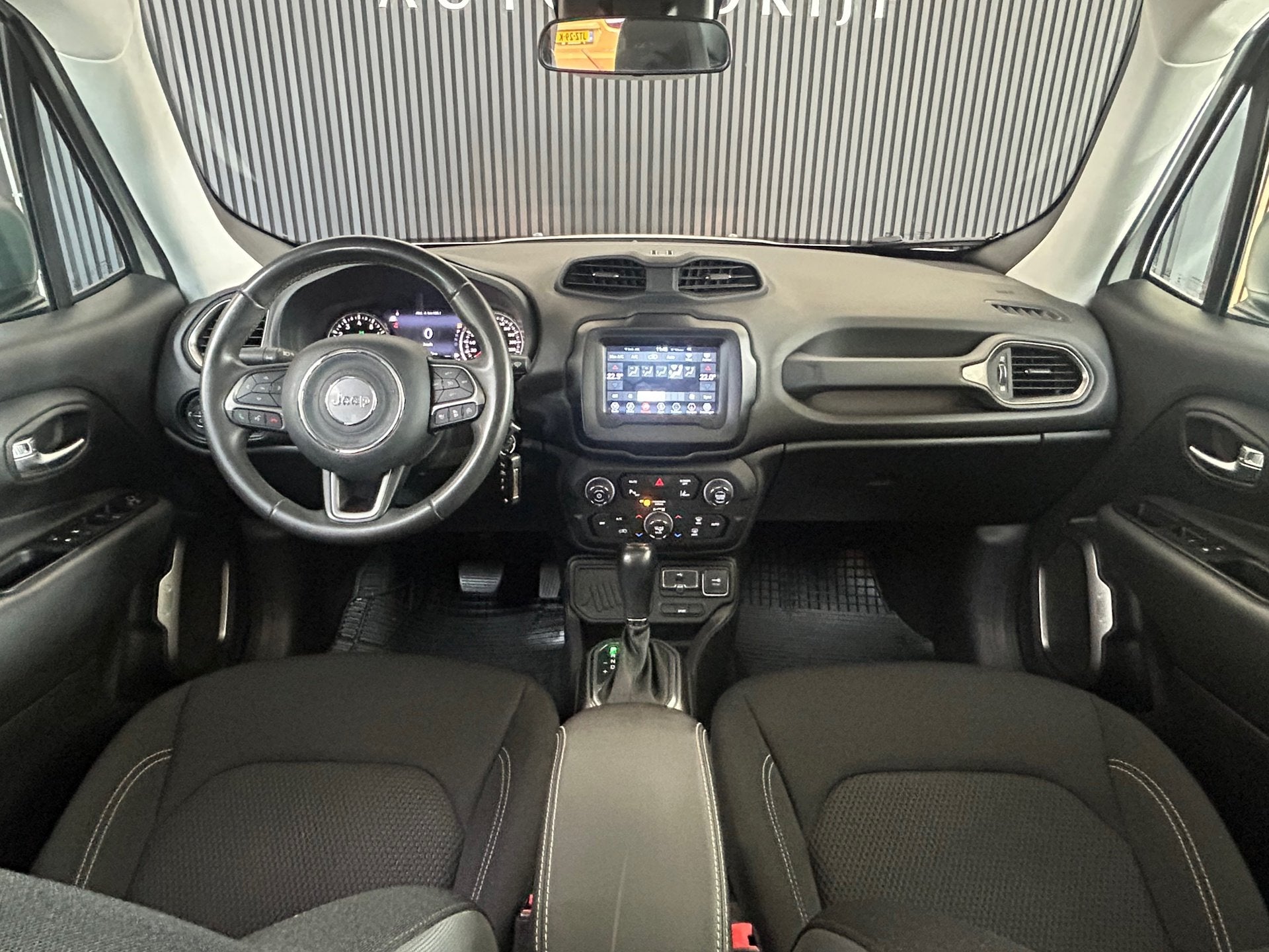 Jeep RENEGADE 1.3T DDCT Limited | AUTOMAAT | CARPLAY | STOEL, Auto's, Gebruikt, 4 cilinders, Bedrijf, 600 kg