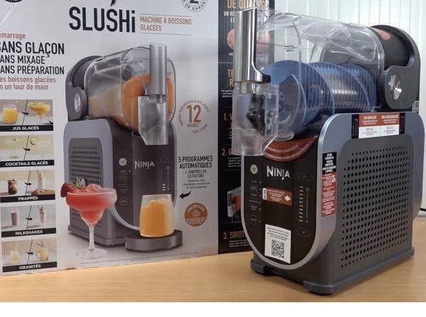 Ninja Slushi te huur: Frozen Cocktails, Frappés, Milkshakes, 2 tot 3 liter, Ophalen, Nieuw, 3 snelheden of meer
