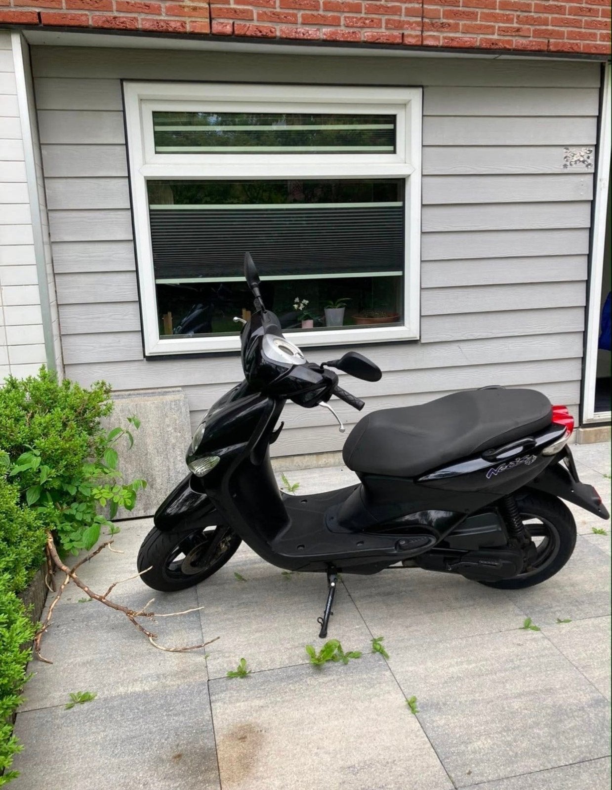 Yamaha Neos scooter zwart, Fietsen en Brommers, Ophalen of Verzenden, Gebruikt, Benzine, Yamaha