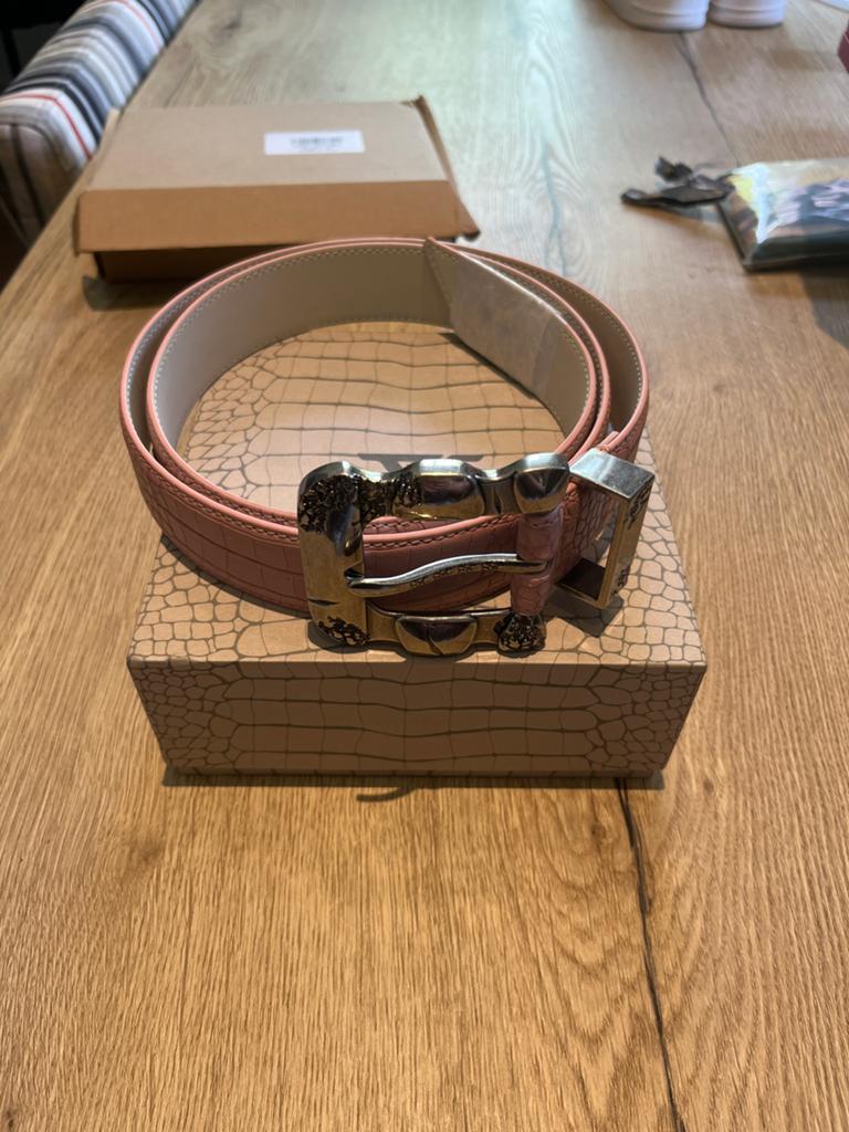 Roze riem met krokodillenprint van Trendt Vision Maat L, Kleding | Dames, Riemen en Ceinturen, Overige kleuren, Nieuw, Tailleriem