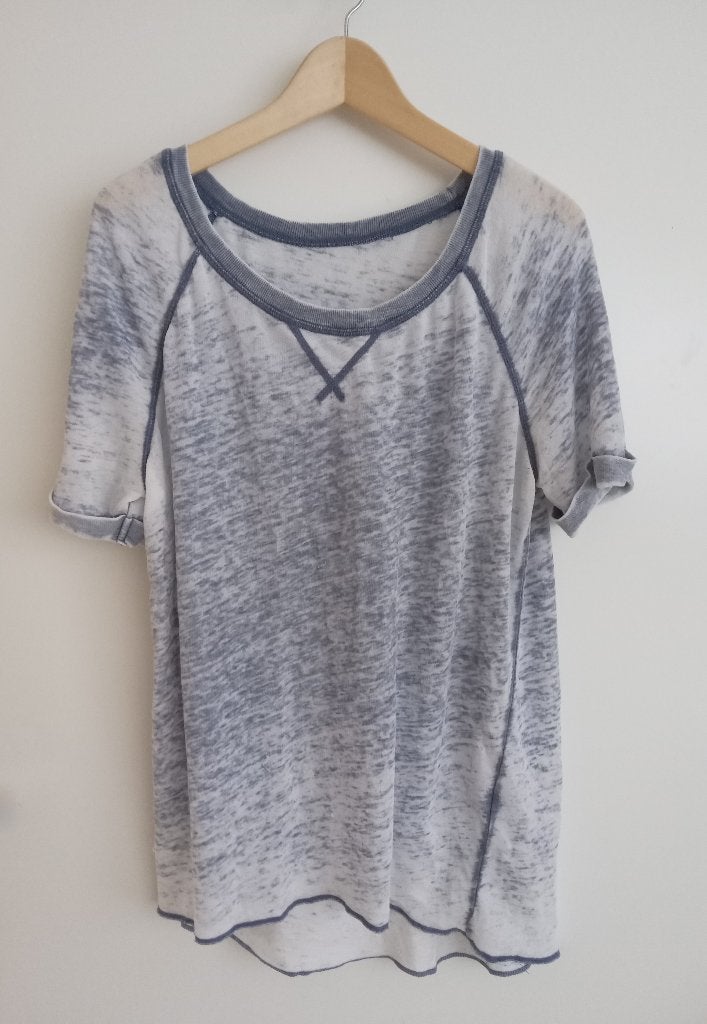 Blauw wit doorzichtig t-shirt, maat L, Oosterveldweg 15, 7274 DZ, Maat 42/44 (L), Korte mouw, Stichting Angel's Choice