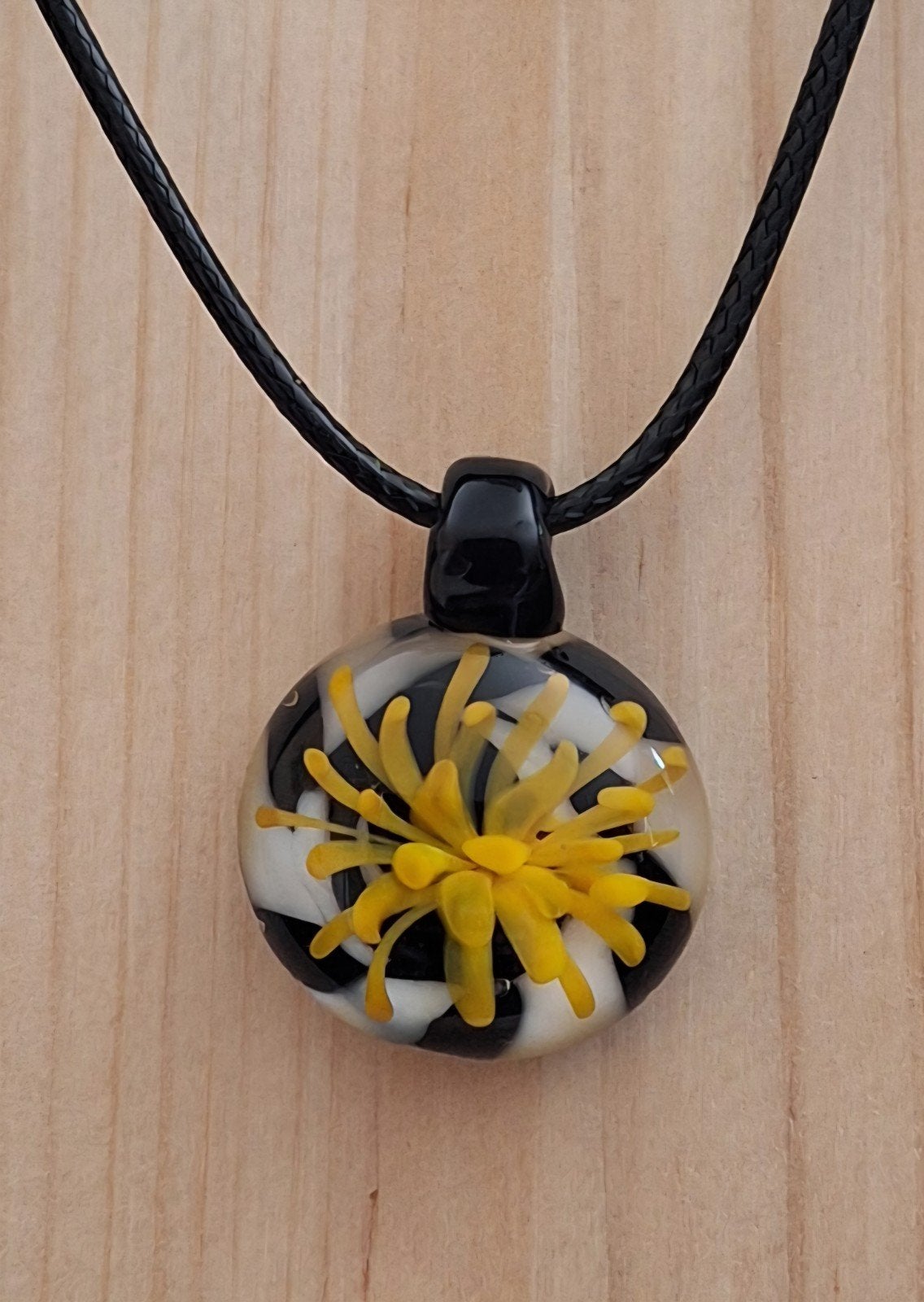 handgemaakte lampwork glas hanger, Verzenden, Geel, Nieuw, Overige materialen
