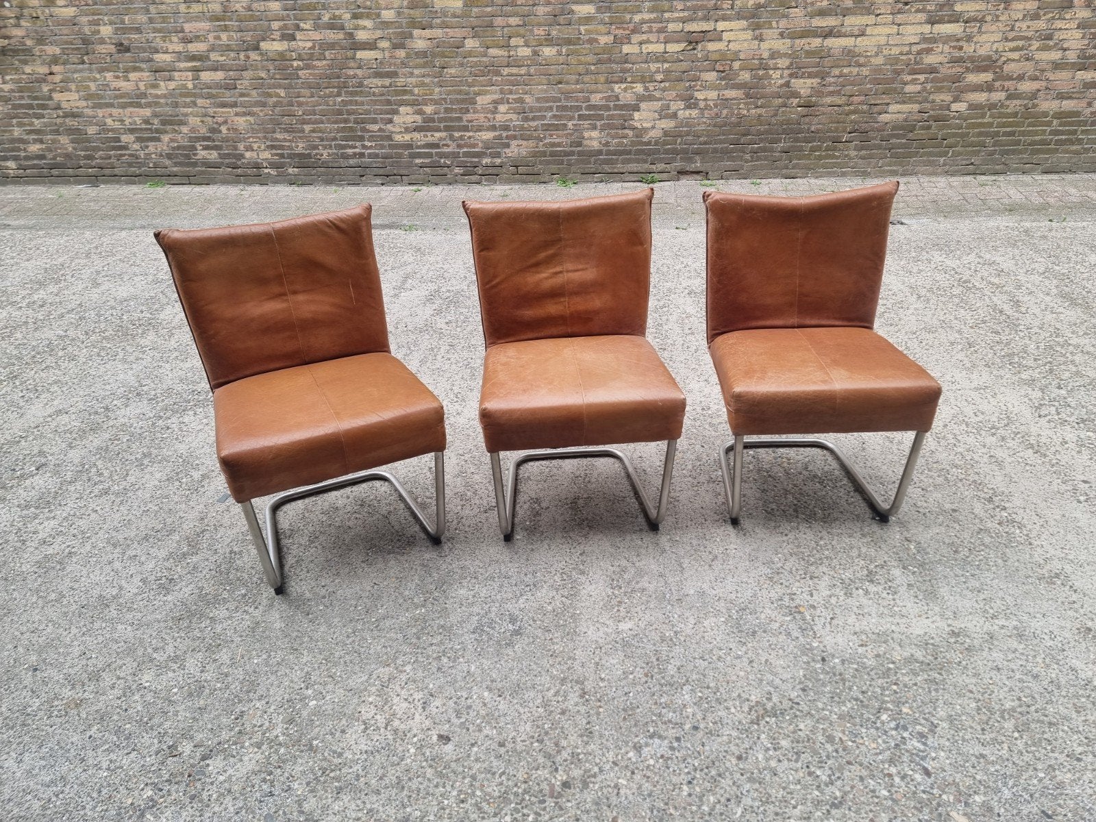 3 Bruin Leren Stoelen met RVS Poten, Ophalen, Gebruikt, Industrieel, Vintage, Leer