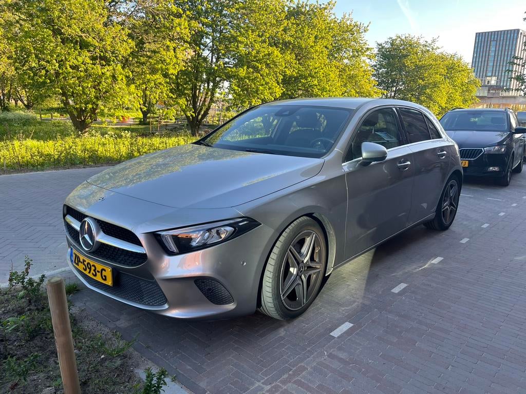 Mercedes-Benz A-Klasse A 200 163pk 7G-DCT 2019 Grijs, Auto's, Bluetooth, 4 cilinders, Leder en Stof, 163 pk