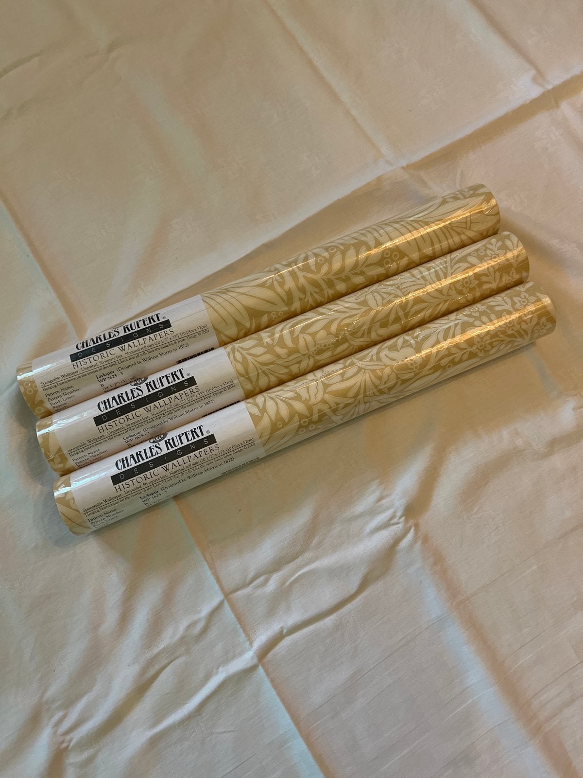 Morris - Charles Rupert Historisch Behang - Larkspur (3 r), Verzenden, 25 tot 50 m², Beige