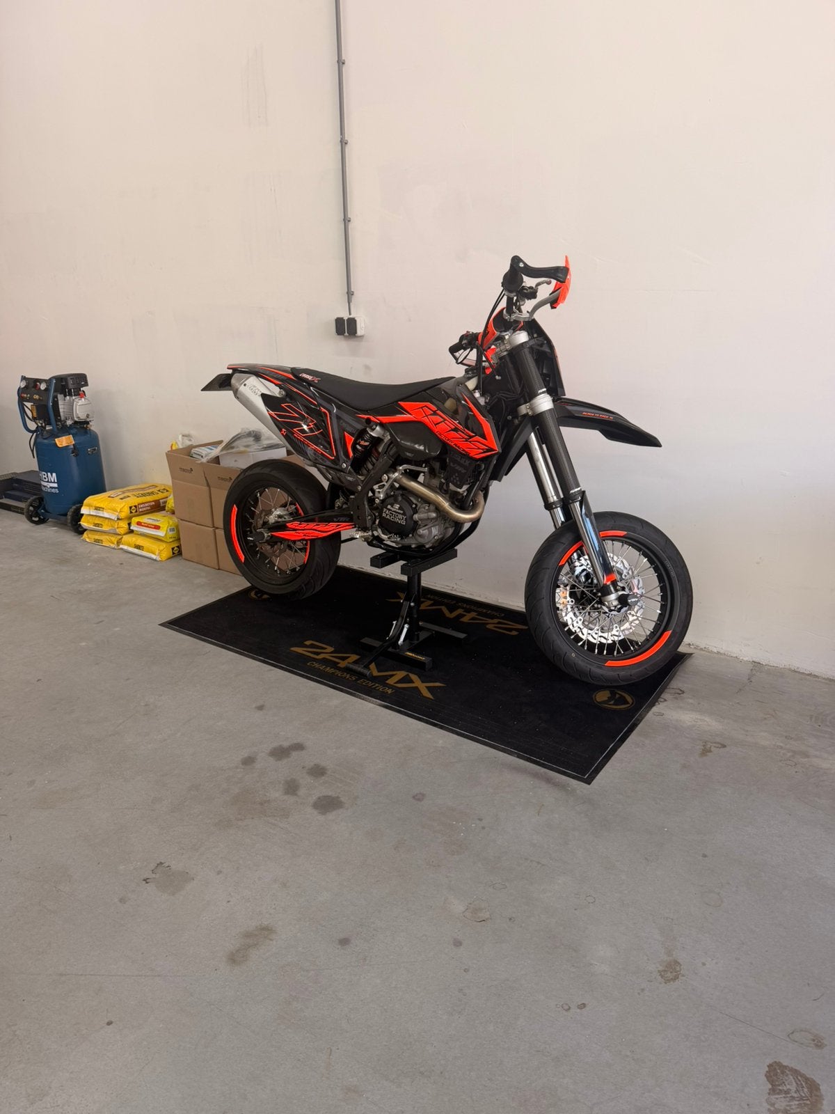 Ktm 450 EXC Supermoto, 450 cc, Nieuw, Motorrijbewijs A, Particulier