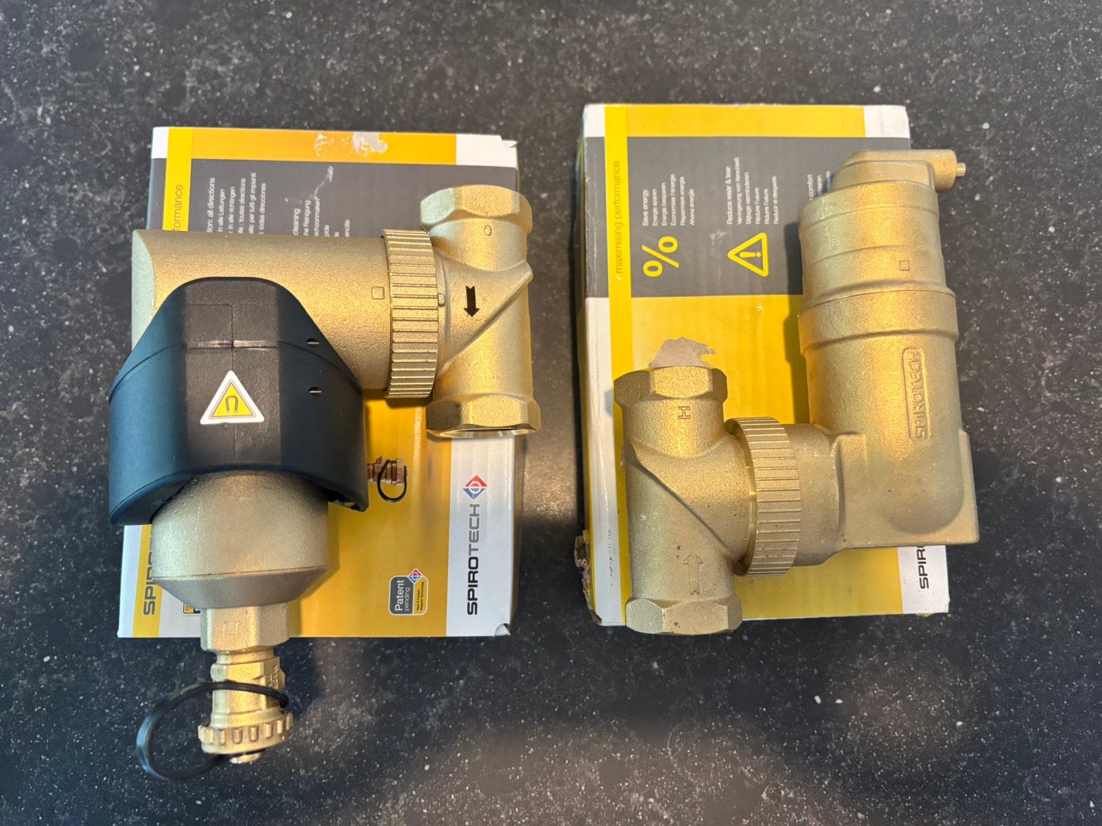 Ua100w luchtafscheider en ue100wj vuilafscheider Spirotech, Doe-het-zelf en Verbouw, Geisers en Boilers, Minder dan 20 liter, Boiler