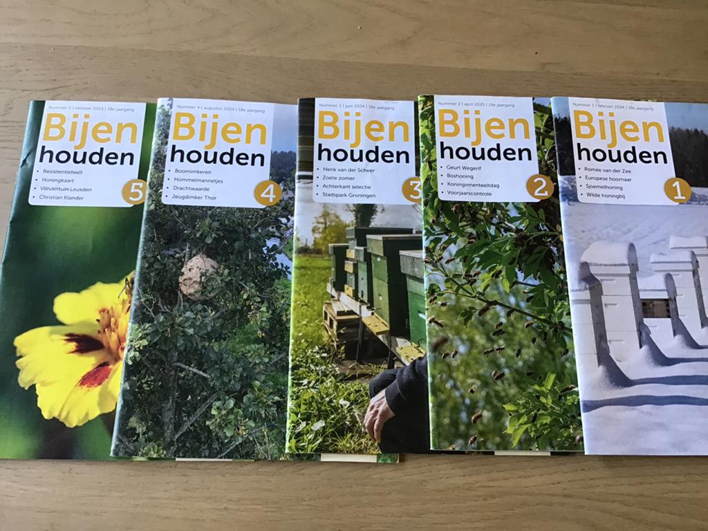 Vijf tijdschriften over Bijen houden., Dieren en Toebehoren, Bijen