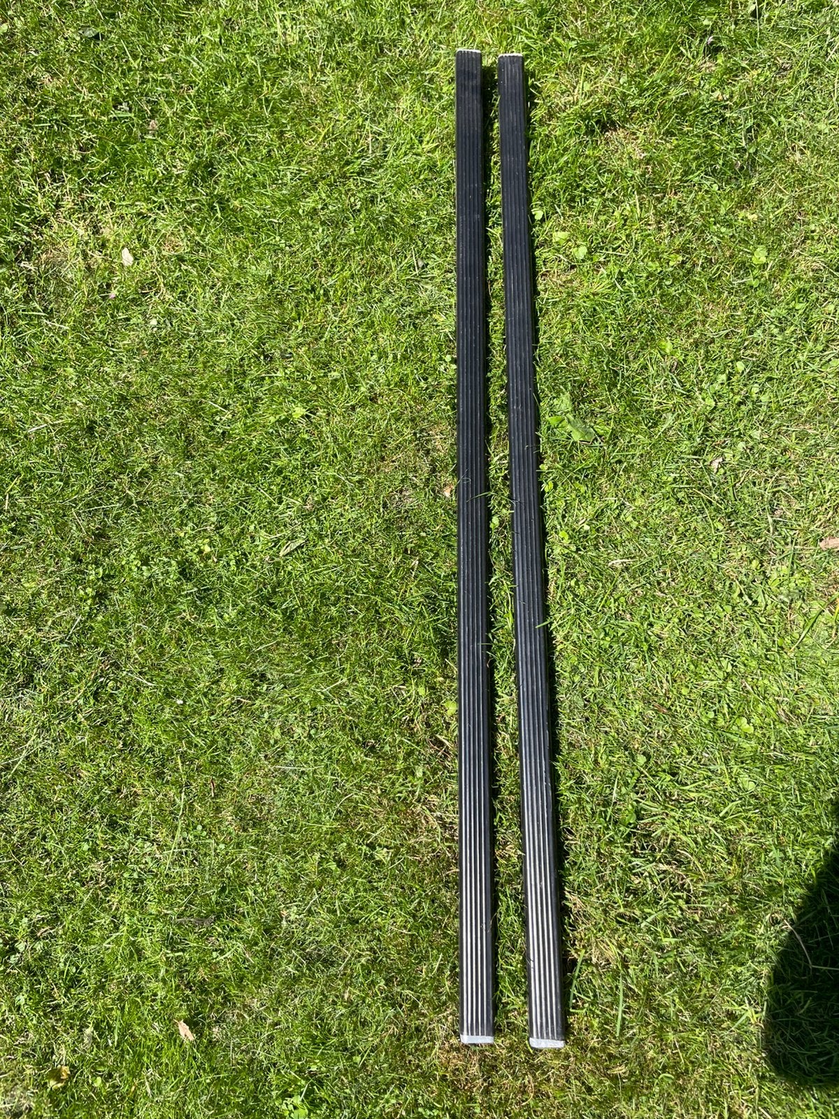 Thule load bar 762 135cm, Ophalen, Zo goed als nieuw
