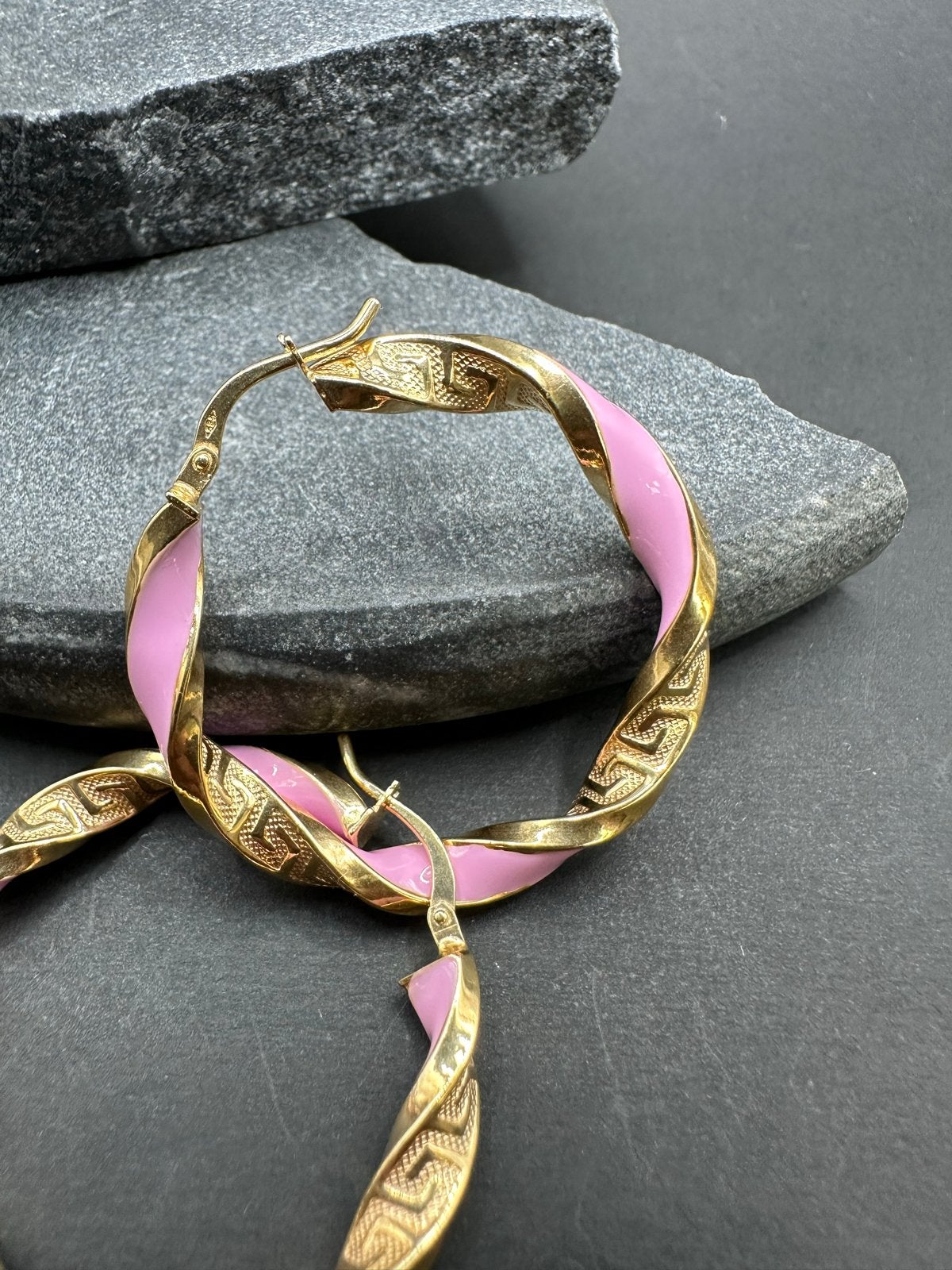 14k Gouden Roze Wokkels met Griekse Tekens, Sieraden, Tassen en Uiterlijk, Oorbellen, Hangers, Ophalen of Verzenden, Zo goed als nieuw