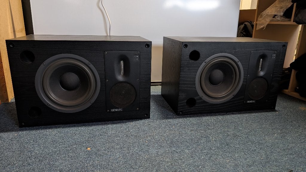 Genelec S30C Horizontaal, Studiomonitor, Gebruikt, Inclusief kabels, Ophalen of Verzenden