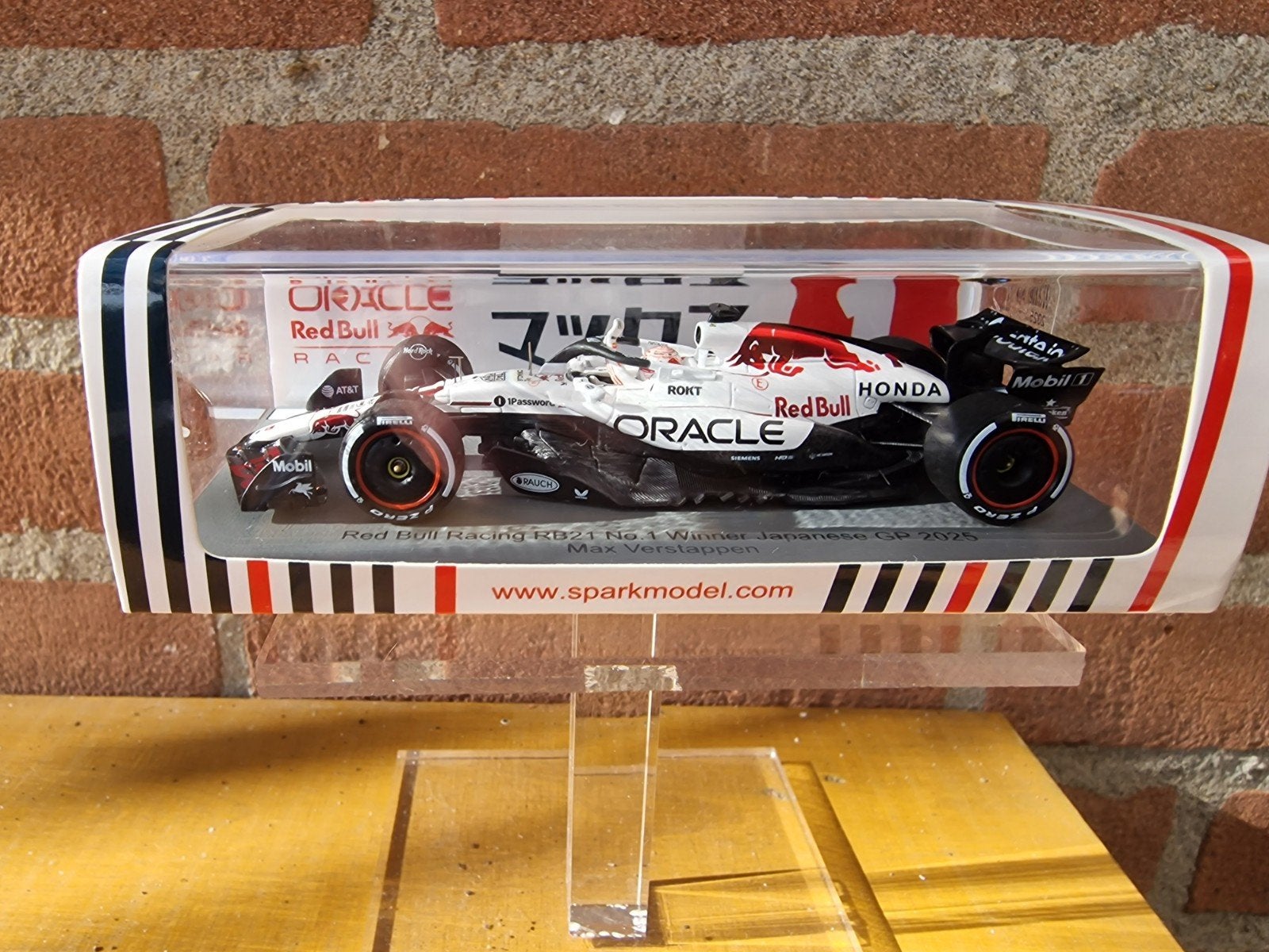 Red Bull Racing RB21 Max Verstappen Japan GP 2025 1:43., Ophalen of Verzenden, Zo goed als nieuw, Formule 1