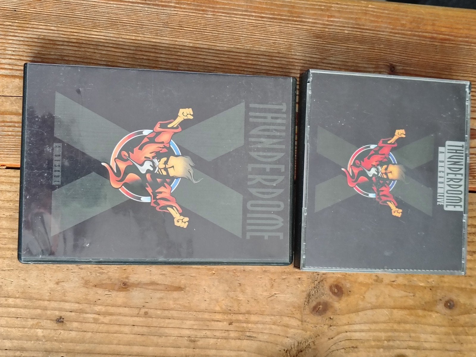 Thunderdome Decade 2CD + DVD (2002), Verzenden, Gebruikt, Inclusief DVD, Boxset