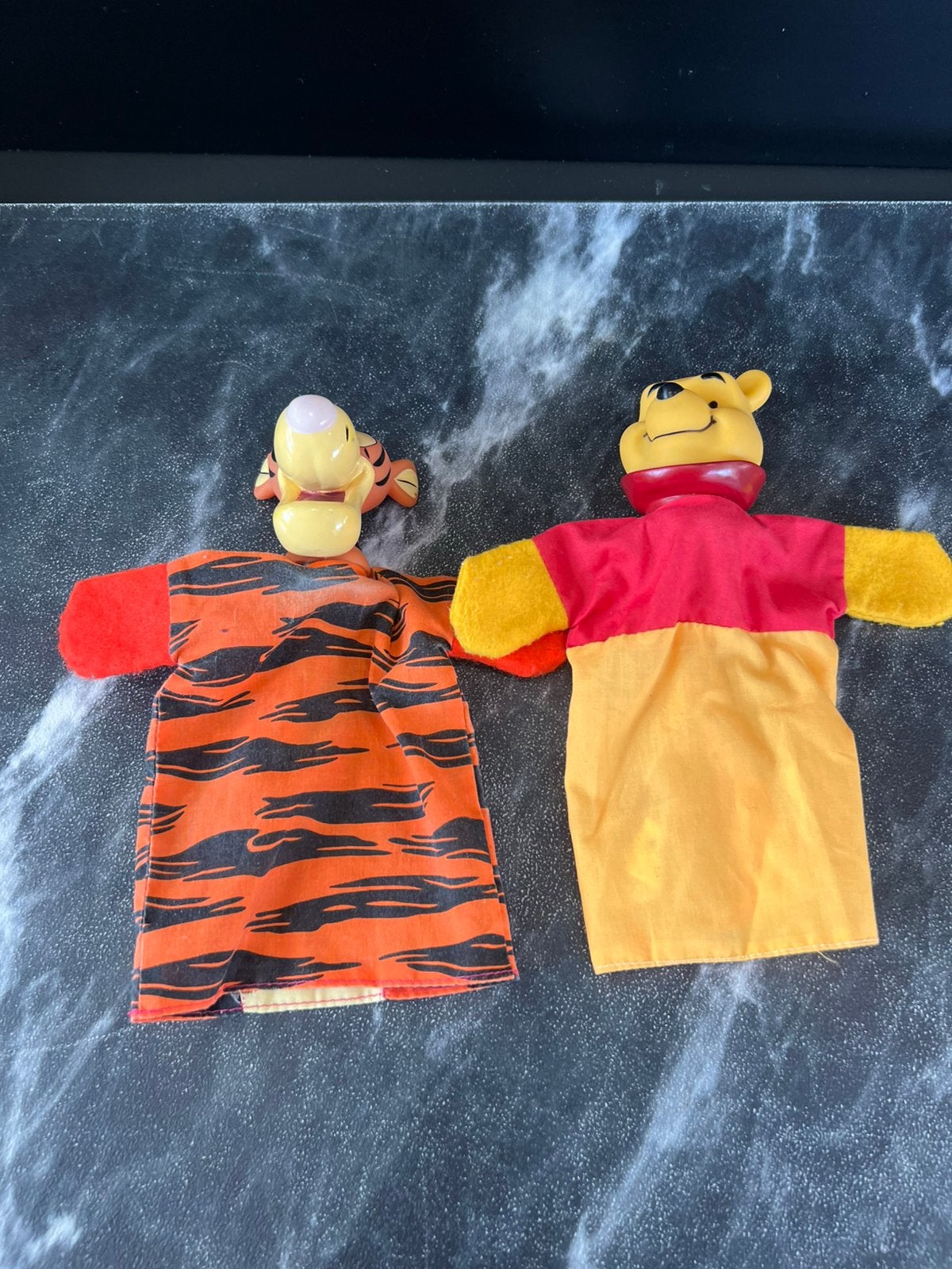Disney handpop winnie de pooh & tijgertje, Ophalen of Verzenden, Zo goed als nieuw, Beer