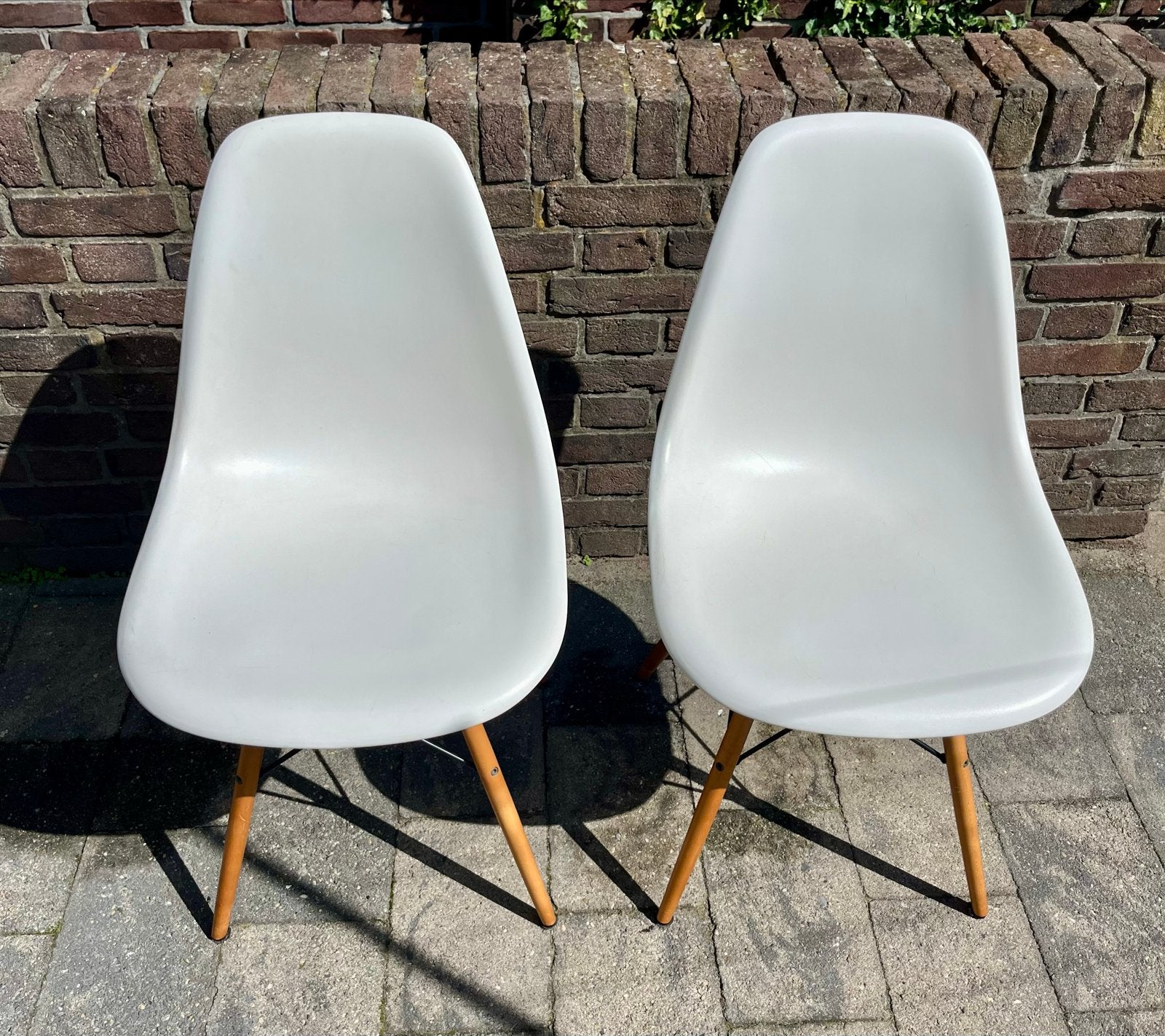 Set van 2 Vitra Eames DSW stoelen - Wit, Huis en Inrichting, Stoelen, Ophalen, Kunststof, Gebruikt, Twee