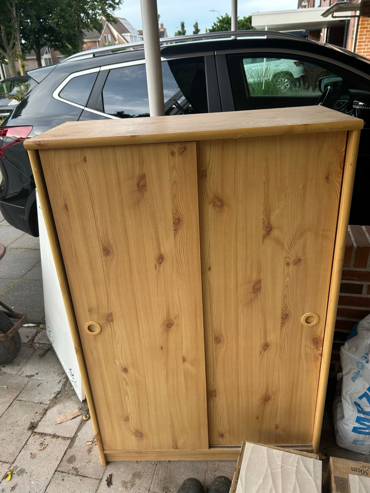 Gratis houten kastje met schuifdeuren en 5 vakken, Ophalen, Gebruikt