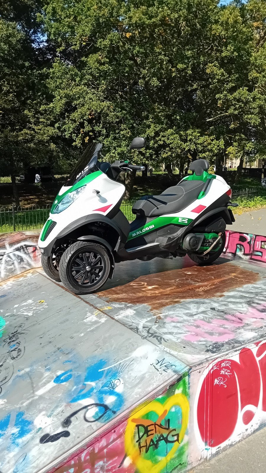 Piaggio MP3 300 HPE Sport - Unieke uitvoering!, Fietsen en Brommers, Ophalen, 400 cc, Overige modellen, Zo goed als nieuw