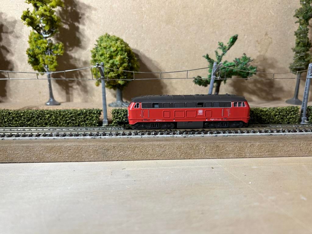Minitrix BR216 DB, Hobby en Vrije tijd, Modeltreinen | N-Spoor, Gelijkstroom, Trix, Wagon, Ophalen of Verzenden