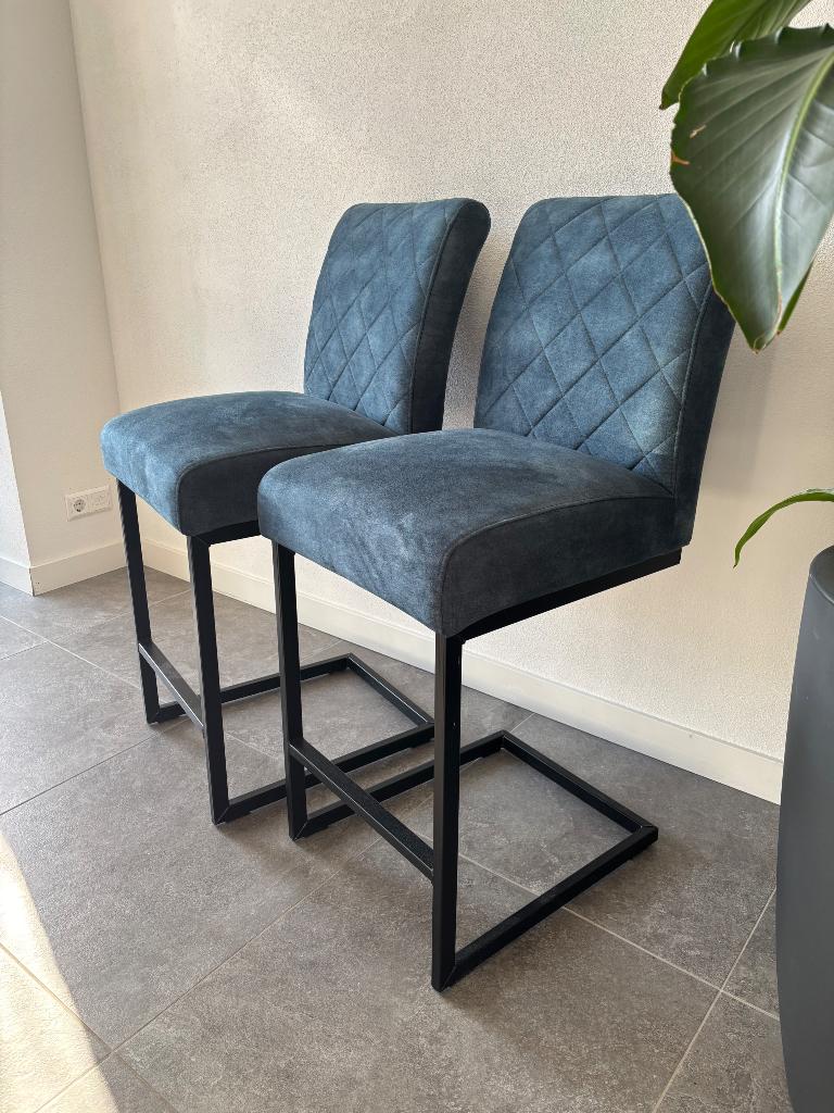 2 luxe barkrukken Profijtmeubel, Ophalen, Kunststof, 60 tot 90 cm, Zo goed als nieuw