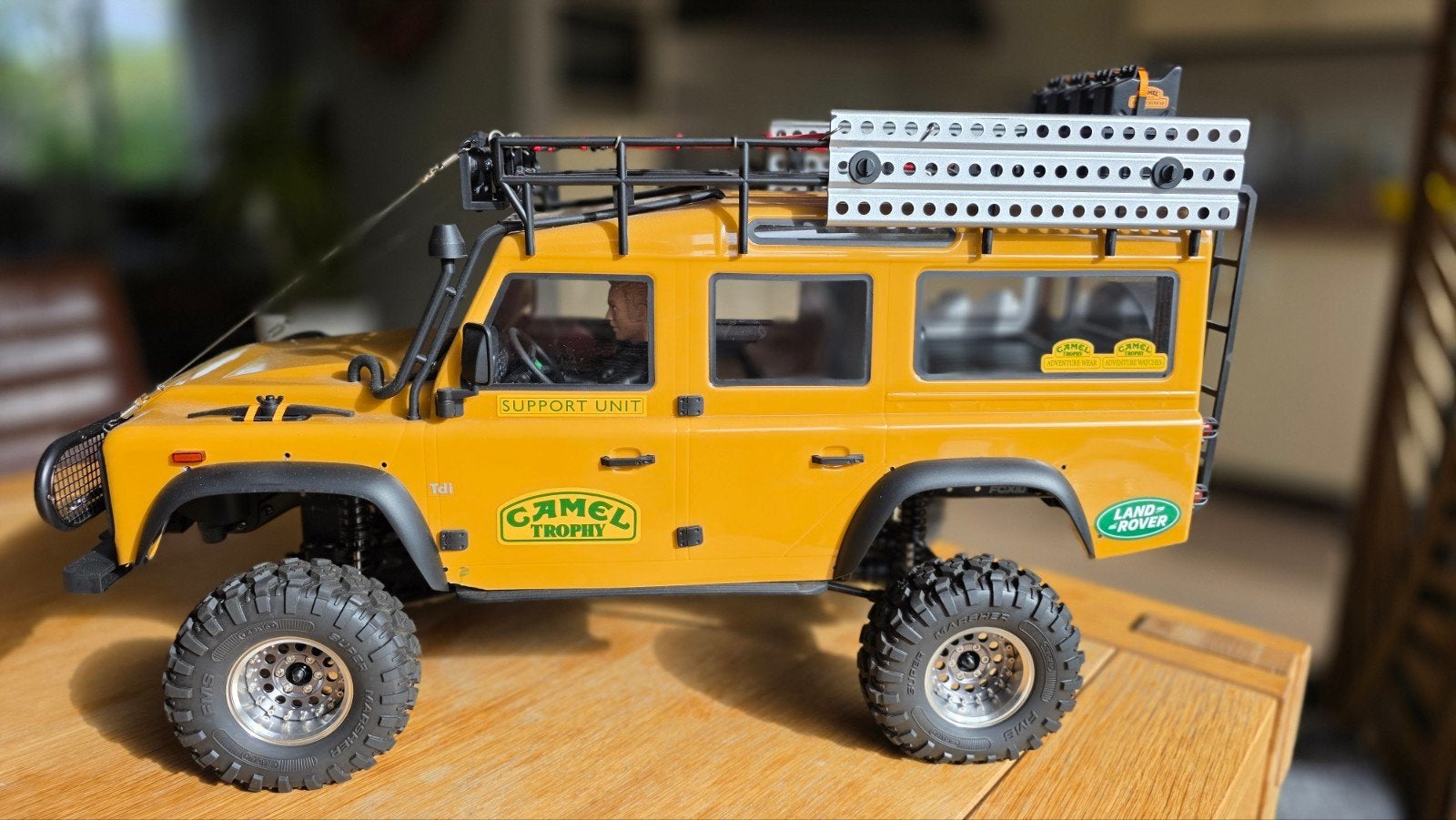FMS 1:10 Camel Trophy Defender 110 RC Auto met Zender, Overige merken, Gebruikt, Auto, Groter dan 1:32